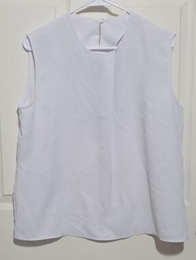 white sleeveless blouse